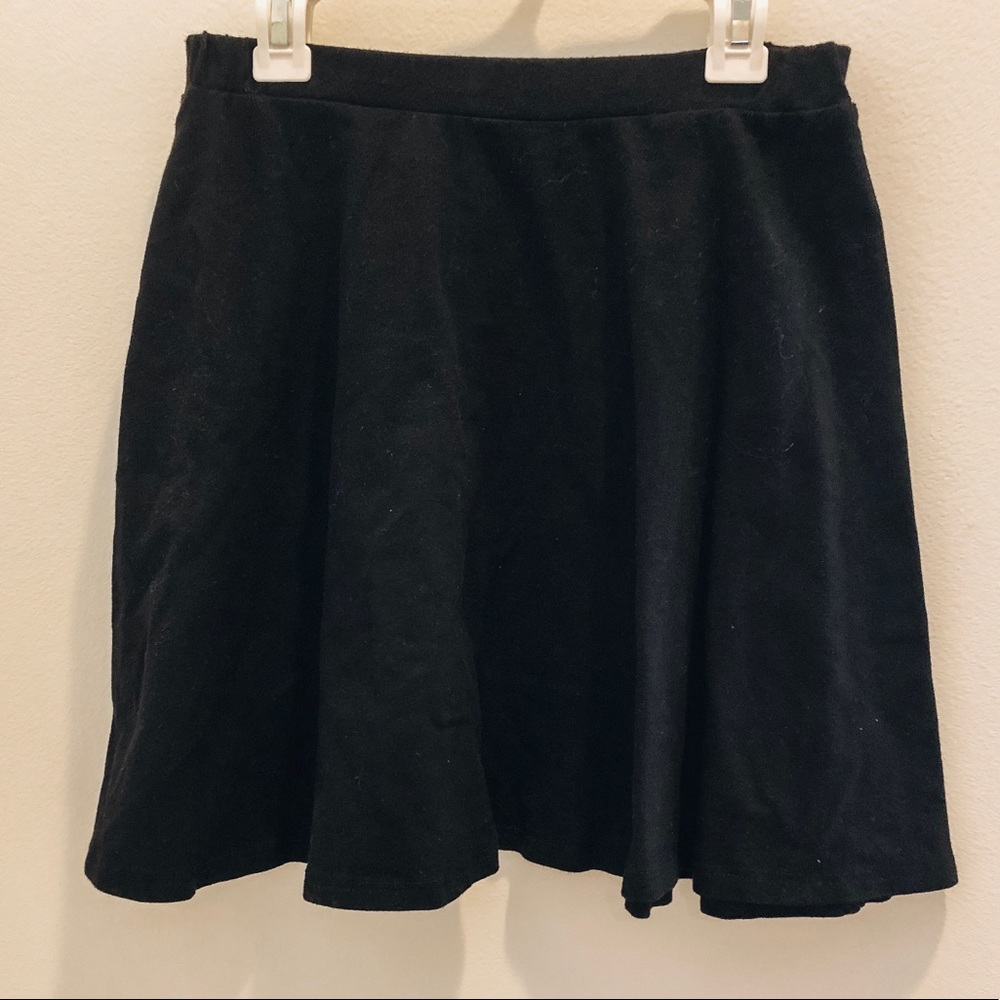 Black skater skirt